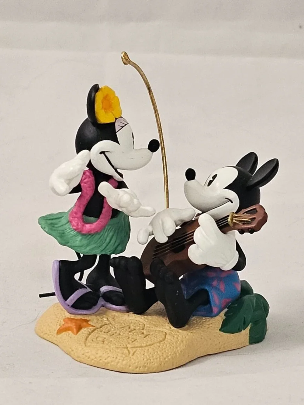 1999 Hallmark Keepsake Ornament - Mickey and Minnie in Paradise - NIB